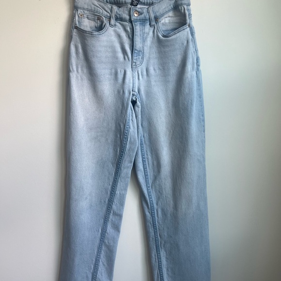 Calvin Klein Women's Straight Leg Jeans - Light‎ Blue - Picture 8 of 9